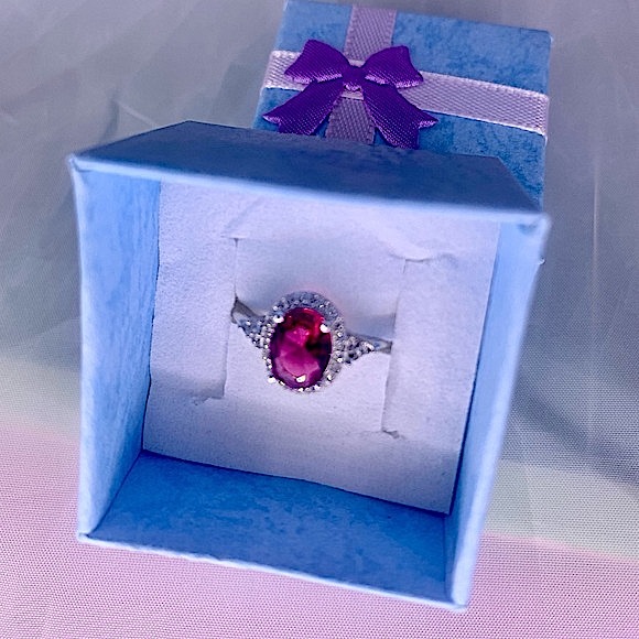 .925 Sterling Silver Red Zircon Rhinestones Lab-Created Oval Ring Sz 7 - Picture 2 of 4